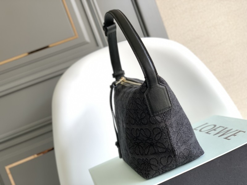 Loewe 052104 21x17x12,5cm Cubi