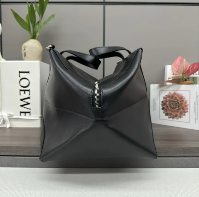 Loewe  052345 59x25x25cm Puzzle Fold Duffle