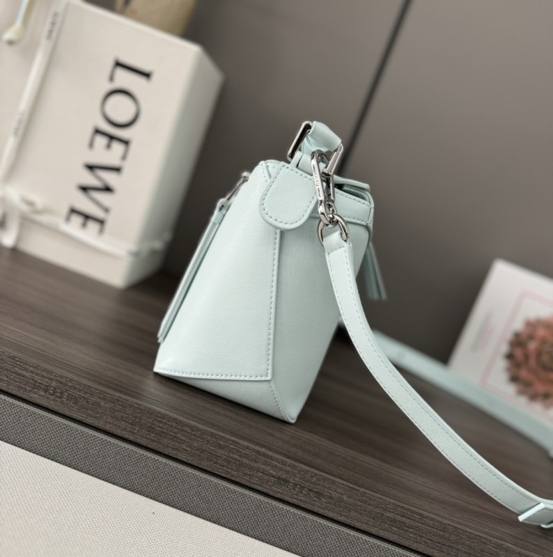 Loewe  062324 24x10,5x16cm Mini Puzzle Edge