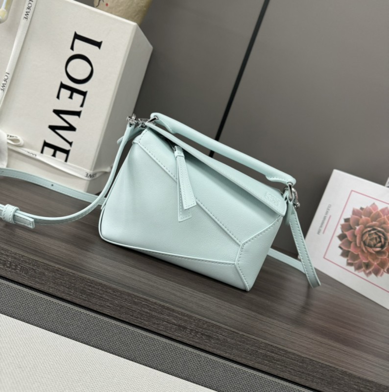 Loewe  062312  18x12,5x8cm Mini Puzzle Edge