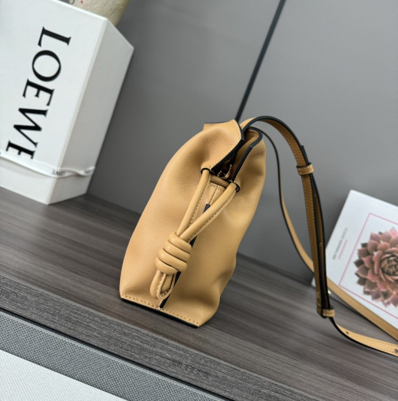 Loewe  262355 23x18x9cm Flamenco