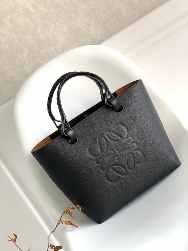 Loewe 062186 29x25x14cm Tote