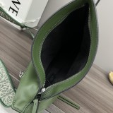 Loewe  060356 34x17,5x13cm Anton Sling