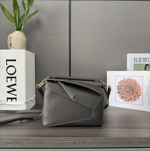 Loewe  062312  18x12,5x8cm Puzzle Edge