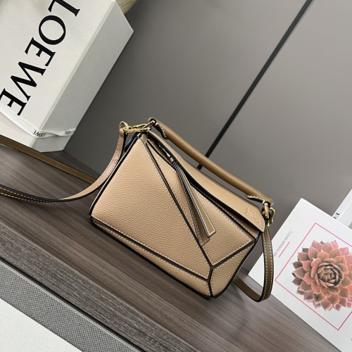 Loewe  061838 18x12.5x8cm  Puzzle Mini