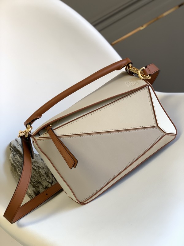 Loewe  261801 24x16.5x10.5cm Puzzle Small