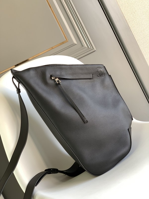 Loewe 060355 47x25x17cm Anton