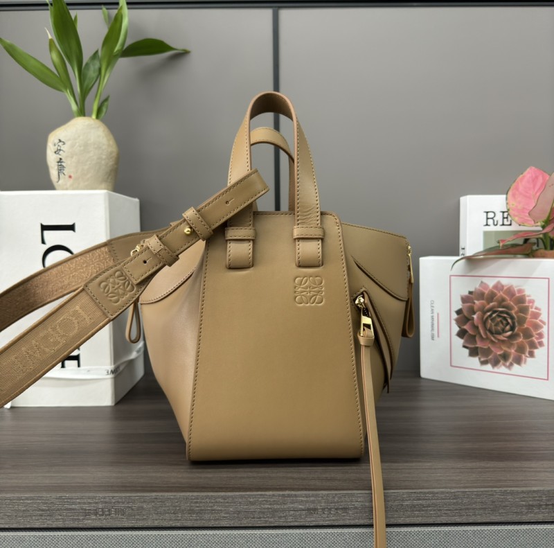 Loewe  652235  19,5x14,5x20,5cm Hammock