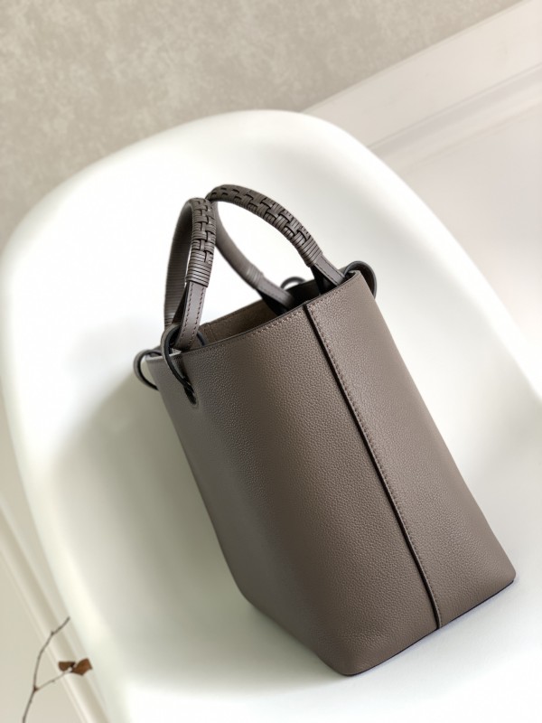 Loewe 062186 29x25x14cm Tote