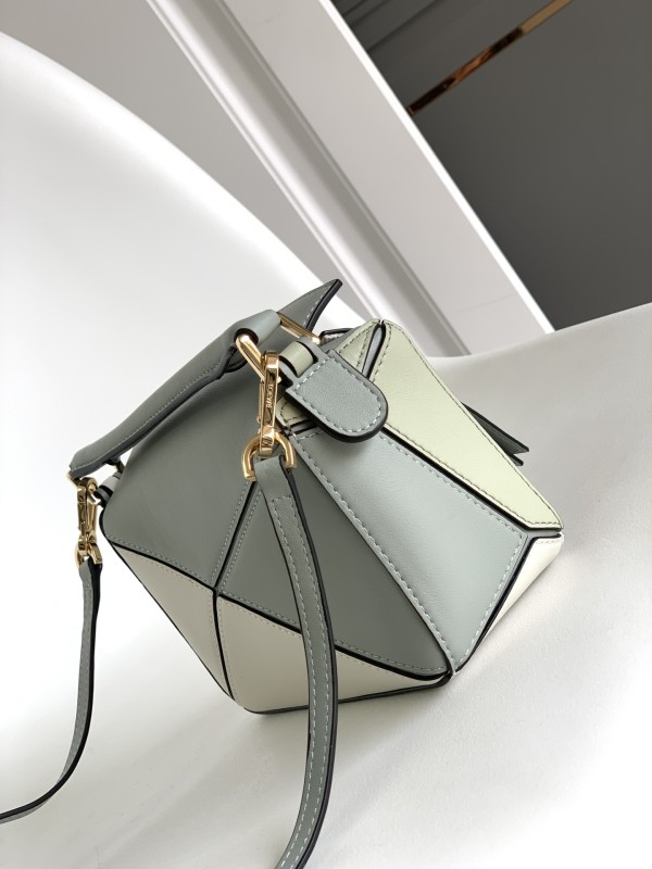Loewe  061838 18x12.5x8cm  Puzzle Mini
