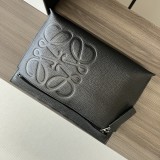 Loewe  11038 29,5x6,5x20,5cm T Pouch