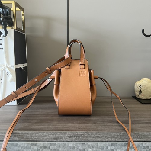 Loewe 061847  19x17x11cm Mini Hammock