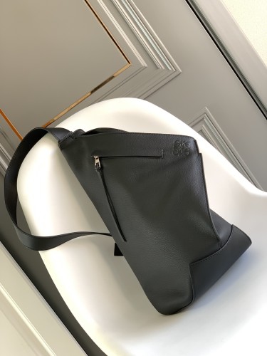 Loewe 060355 47x25x17cm Anton