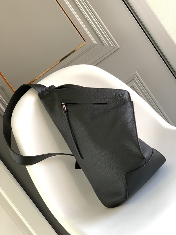 Loewe 060355 47x25x17cm Anton
