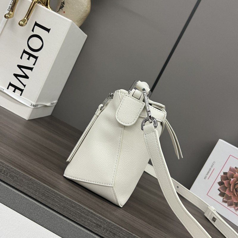 Loewe  062324 24x10,5x16cm Puzzle Edge