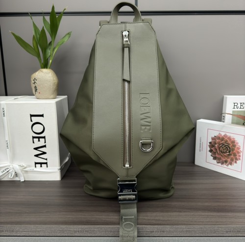 Loewe  10235 24x41x16cm