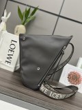 Loewe  060356 34x17,5x13cm Anton Sling