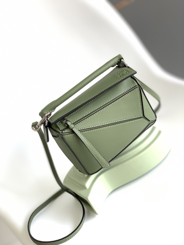 Loewe  061838 18x12.5x8cm  Puzzle Mini