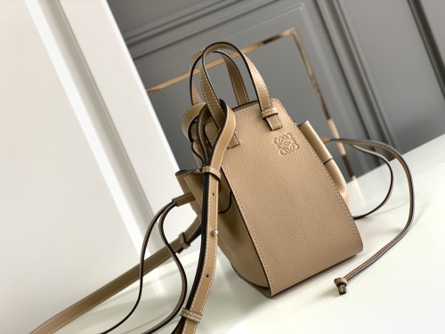 Loewe 061847  19x17x11cm Mini Hammock