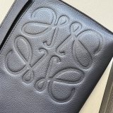 Loewe  11038 29,5x6,5x20,5cm T Pouch