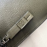 Loewe  11038 29,5x6,5x20,5cm T Pouch