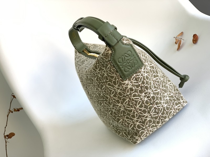 Loewe 052104 21x17x12,5cm Cubi