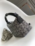 Loewe 052104 21x17x12,5cm Cubi