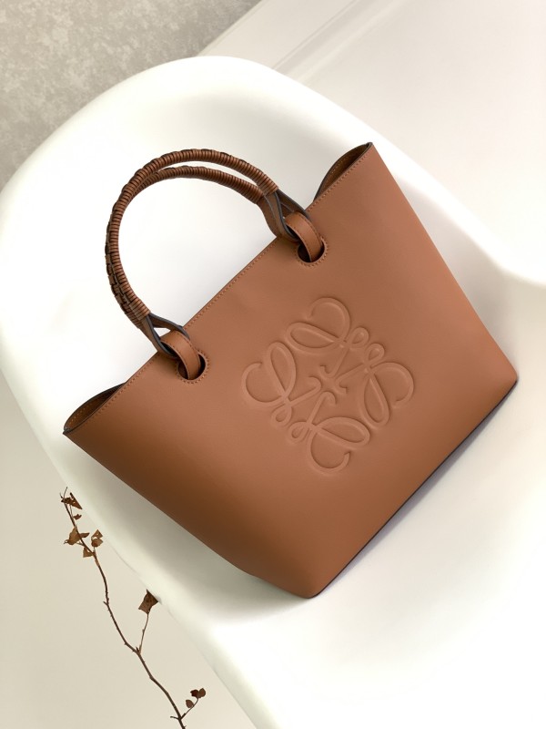 Loewe 062186 29x25x14cm Tote