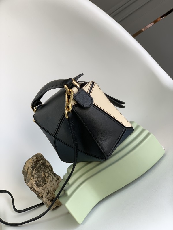 Loewe  061838 18x12.5x8cm  Puzzle Mini