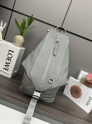 Loewe  10235 24x41x16cm