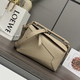 Loewe  062324 24x10,5x16cm Puzzle Edge