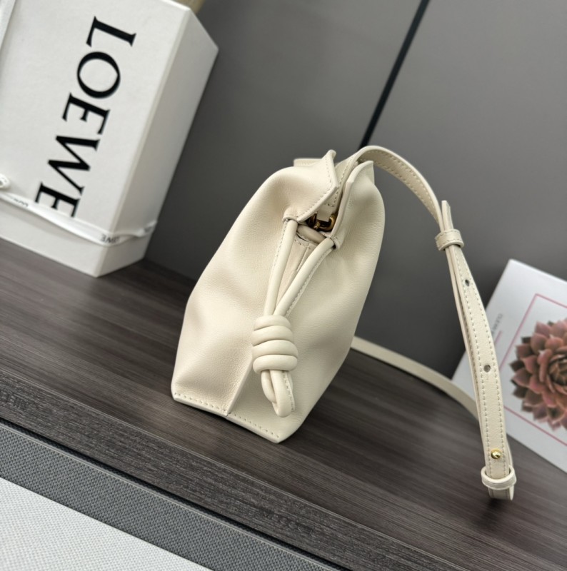 Loewe  262355 23x18x9cm Flamenco