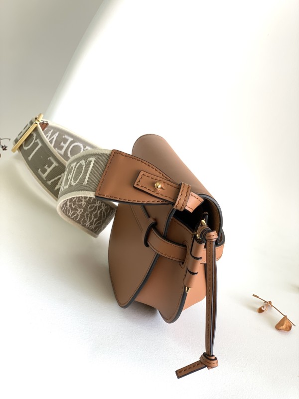 Loewe 61824 15x12,5x9cm Minigate
