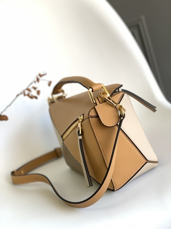 Loewe  261801 24x16.5x10.5cm Puzzle Small
