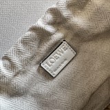Loewe  10130 28x19x18cm
