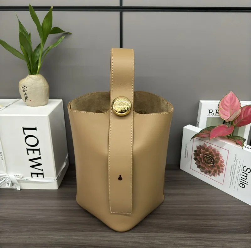 Loewe  062341 24,5x23,5x28cm Pebble Bucket