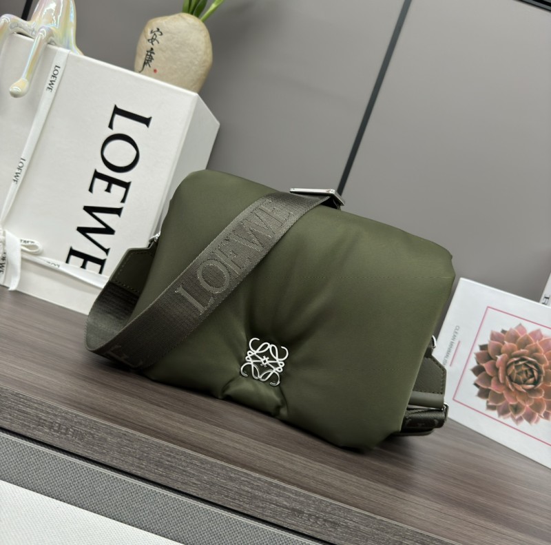 Loewe  062768 23x9x17cm Puffer Goya