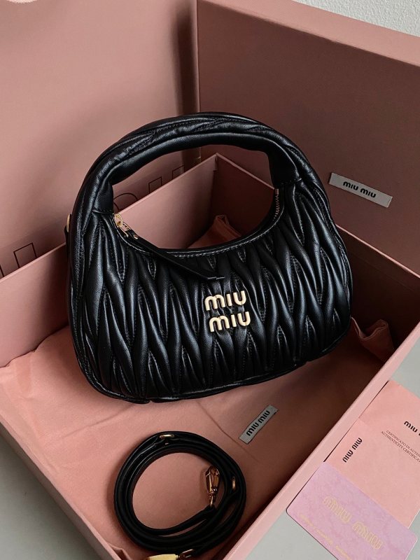 Borsa MiuMiu 24'  Wander Hobo 17x20x6cm