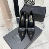 Scarpe Ysl in pelle lucida e tacco dorato 
