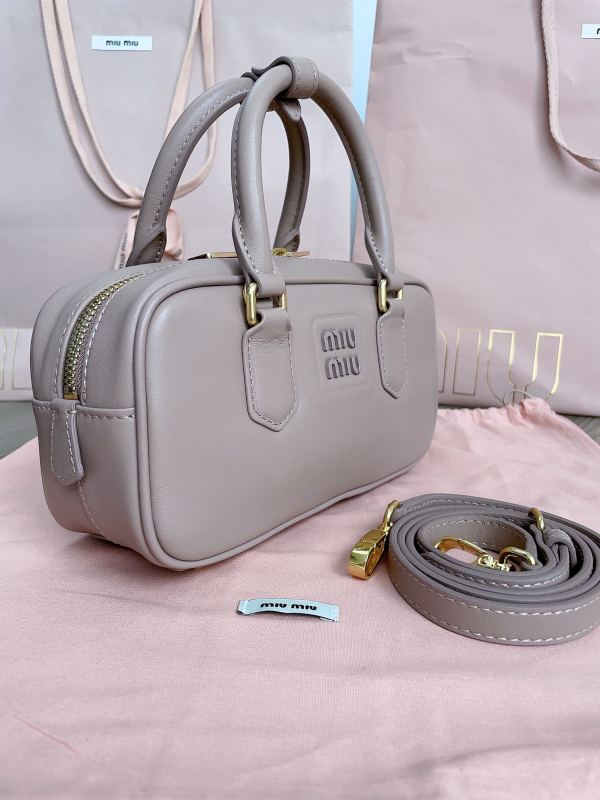 Borsa MiuMiu 5bb142 22x10,5x7,5cm