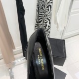 Scarpe Ysl in pelle lucida e tacco dorato 