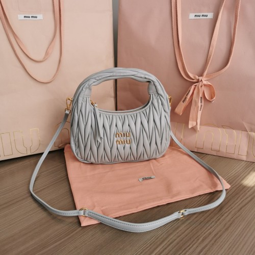 Borsa MiuMiu Wander 23x13x7cm