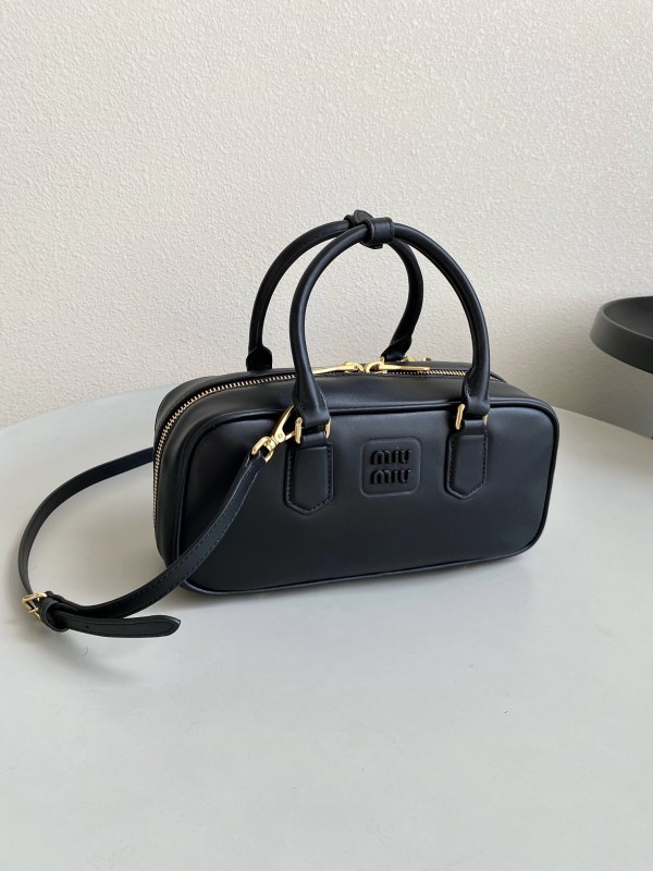 Borsa MiuMiu OOTD 27x12x9cm
