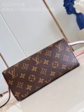 LV  M11303 - M11672  22,5 x 13 x 13 cm
