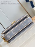 Pochette Metis East West M12429  21.5 x 13.5 x 6 cm