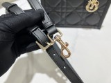 Dior Book  Tote M030  21.5 x 13 x 7.5 cm