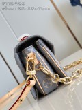 Pochette Metis East West M12429  21.5 x 13.5 x 6 cm