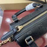 Super mini borsa a mano GG Emblem 815256  16.5x10x8cm