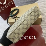 Borsa a spalla GG Emblem 815218  24.5x16x5cm