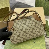 Borsa a spalla GG Emblem 815218  24.5x16x5cm